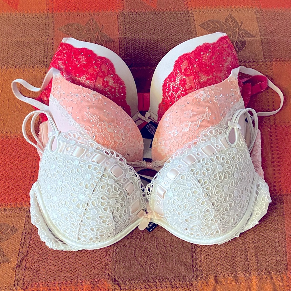 Bundle 34C padded Victoria’s Secret bras